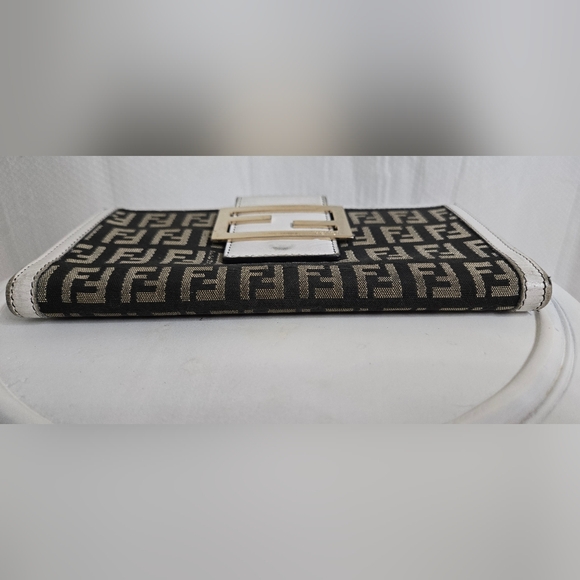 GUC Fendi Zucca Wallet - Picture 5 of 13